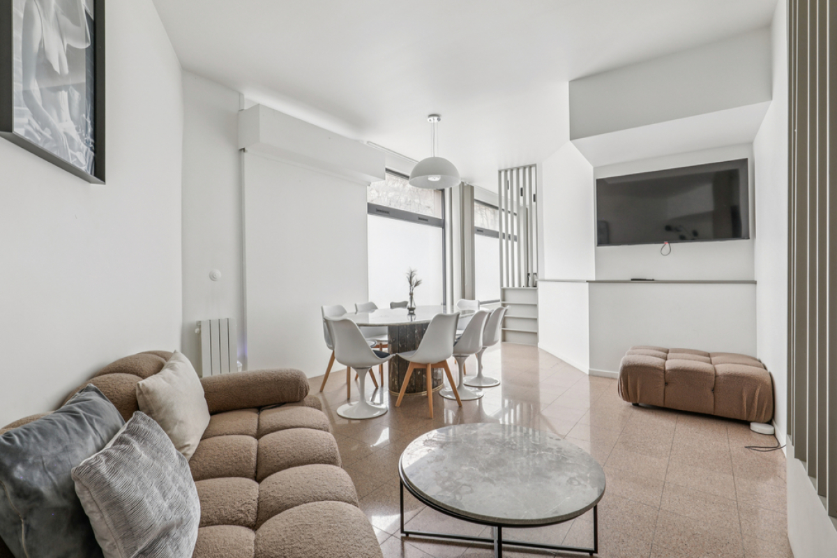 Luxury Apartment for sale in Paris 11ème, 1 210 000 €, Photo 3