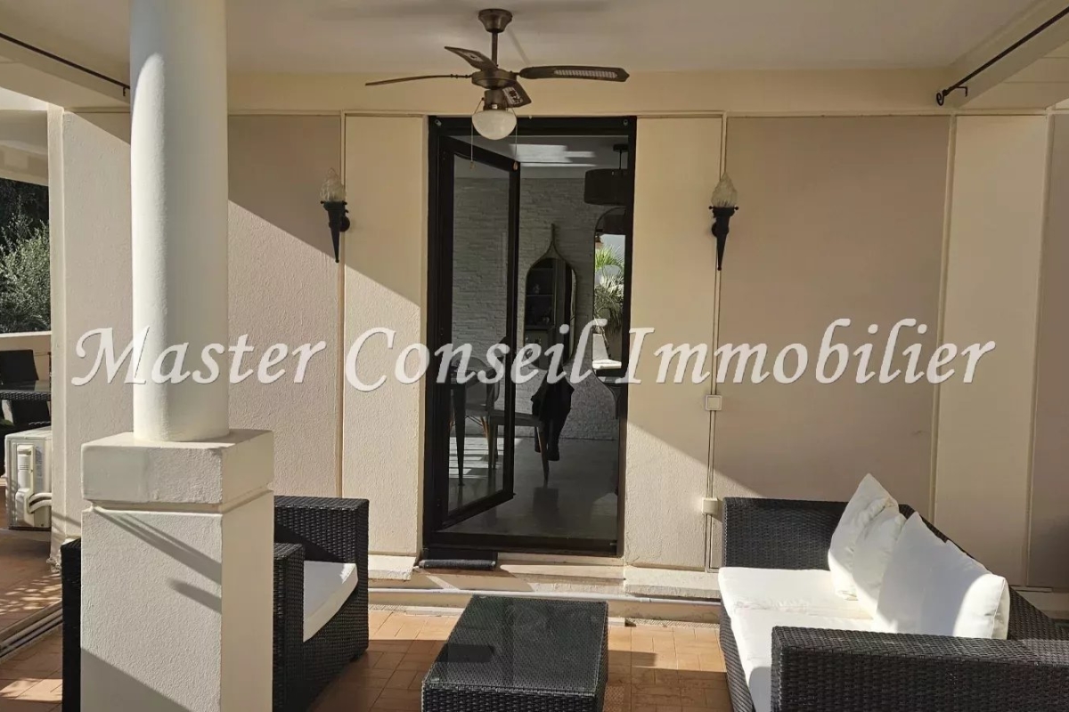 Luxury Apartment for sale in Cannes, 649 000 €, Photo 3