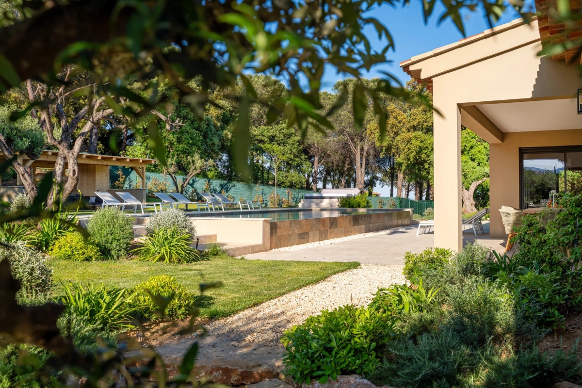 Maison de luxe à louer à Grimaud, 0 €, Photo 3