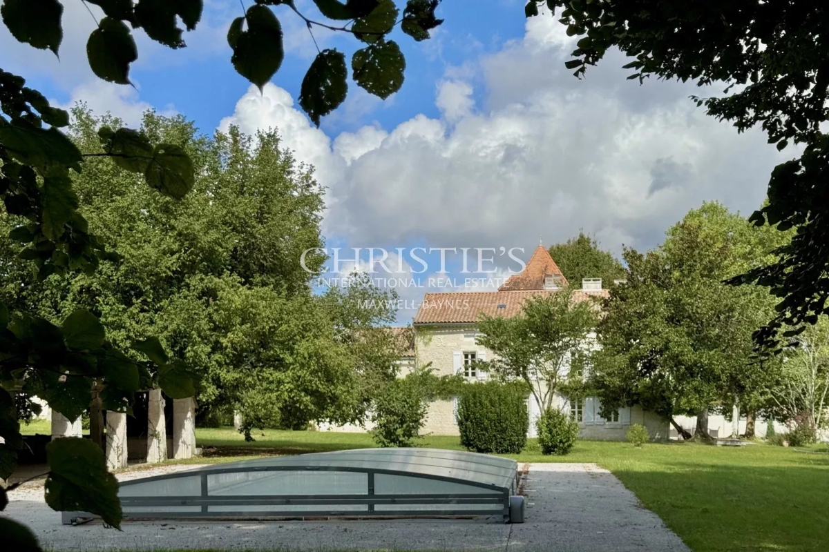 Maison de luxe à vendre à Angoulême, 1 007 000 €, Photo 3