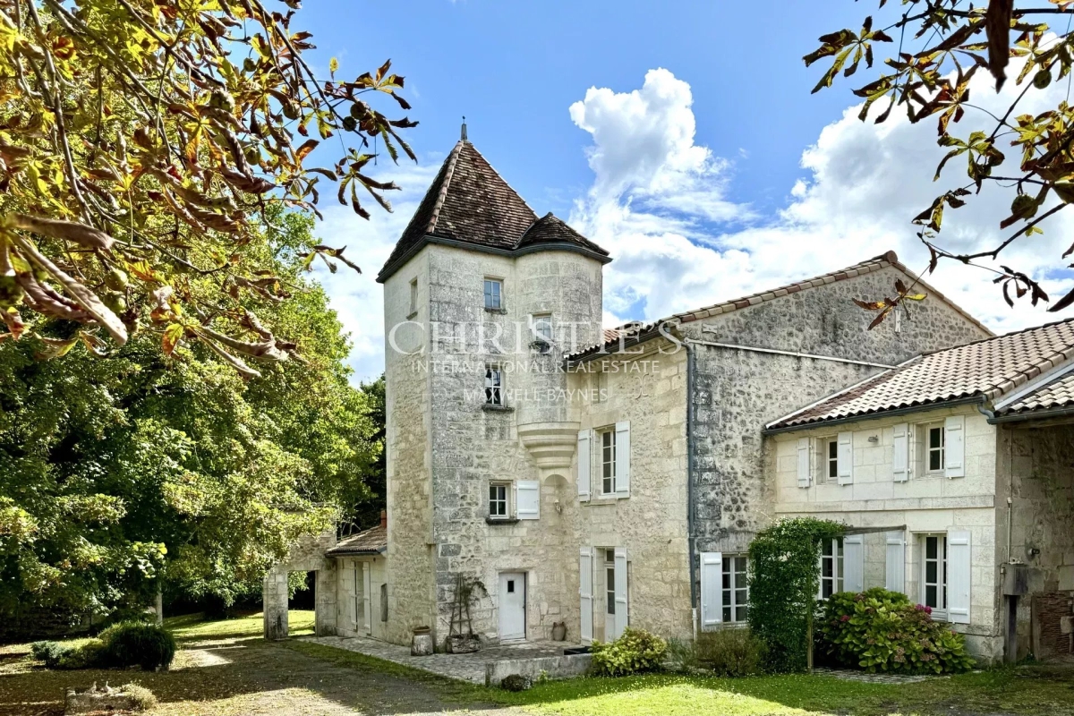 Maison de luxe à vendre à Angoulême, 1 007 000 €, Photo 4