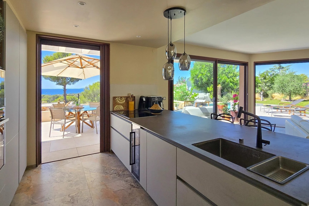 Luxury Apartment for sale in Saint-Raphaël, 1 690 000 €, Photo 5