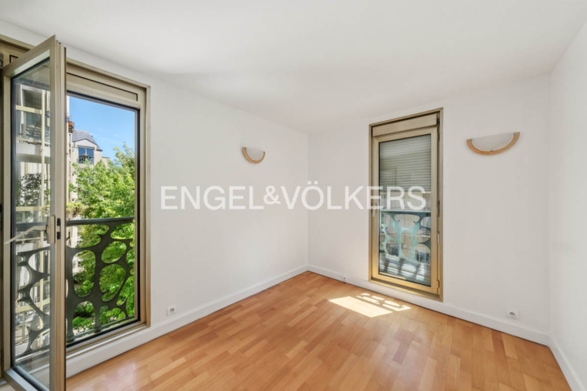 Luxury Apartment for sale in Paris 10Ème, 1 200 000 €, Photo 6