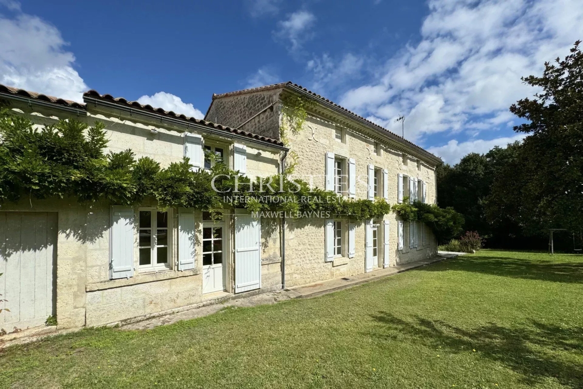 Maison de luxe à vendre à Angoulême, 1 007 000 €, Photo 6
