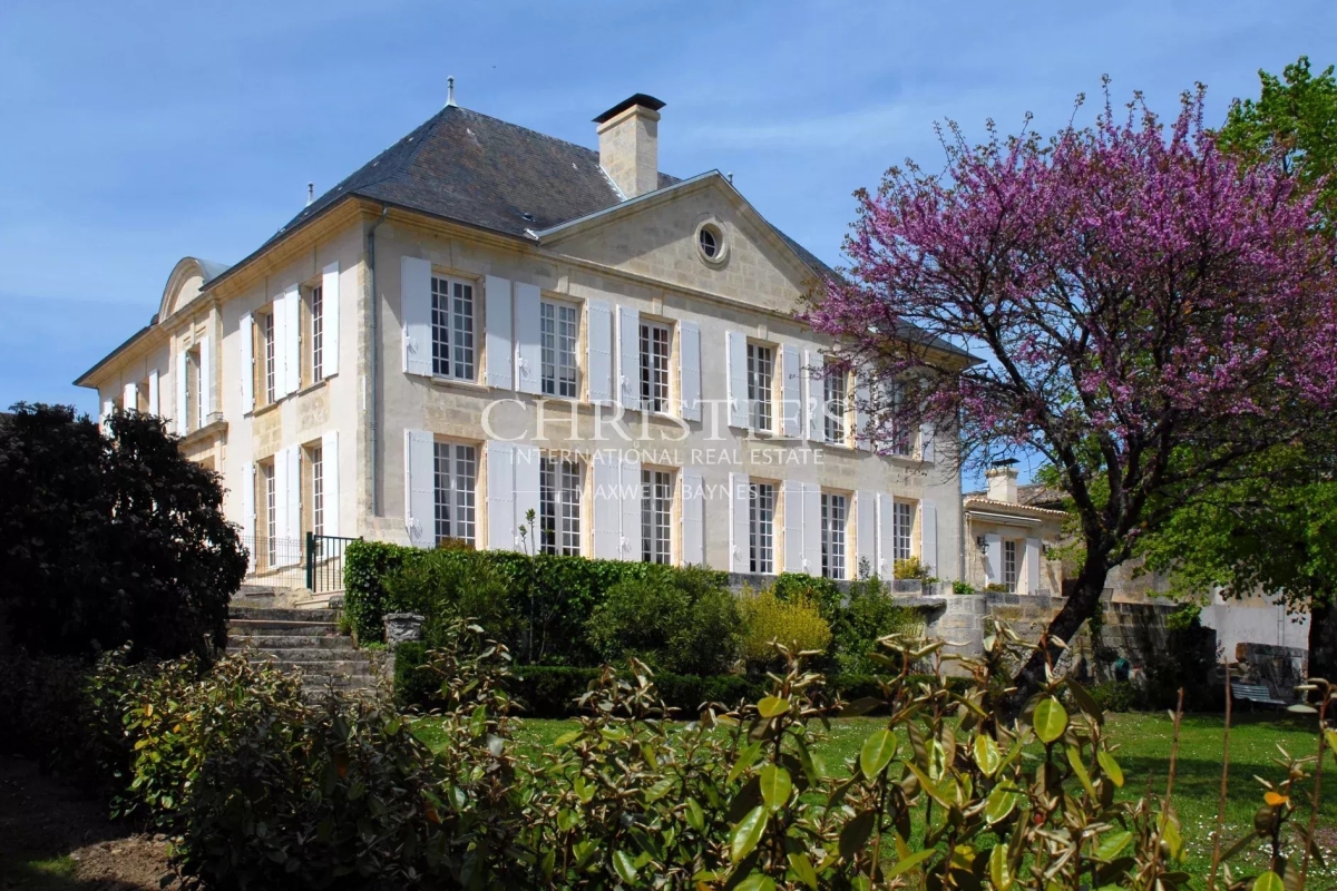 Luxury House for sale in Saint-Émilion, 1 696 000 €, Photo 1