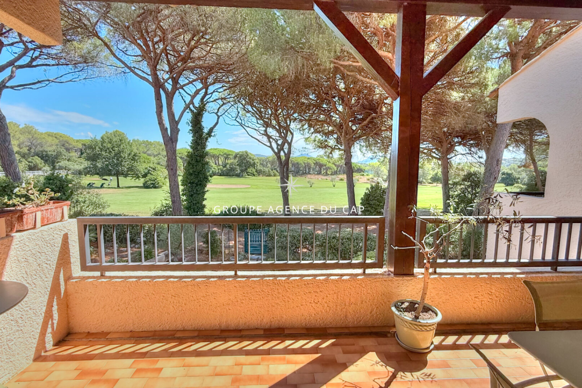 Luxury Apartment for sale in Saint-Raphaël, 450 000 €, Photo 1