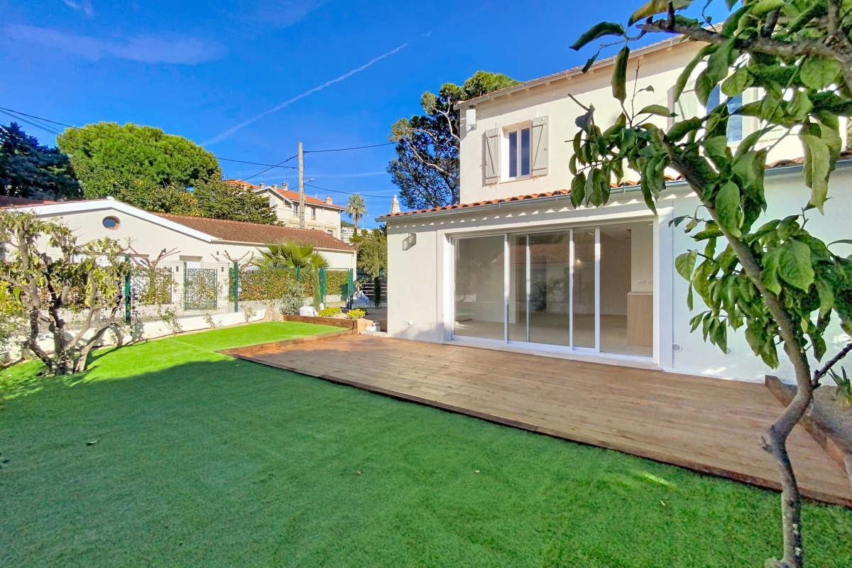 Maison de luxe à louer à Cannes, 3 500 €, Photo 1