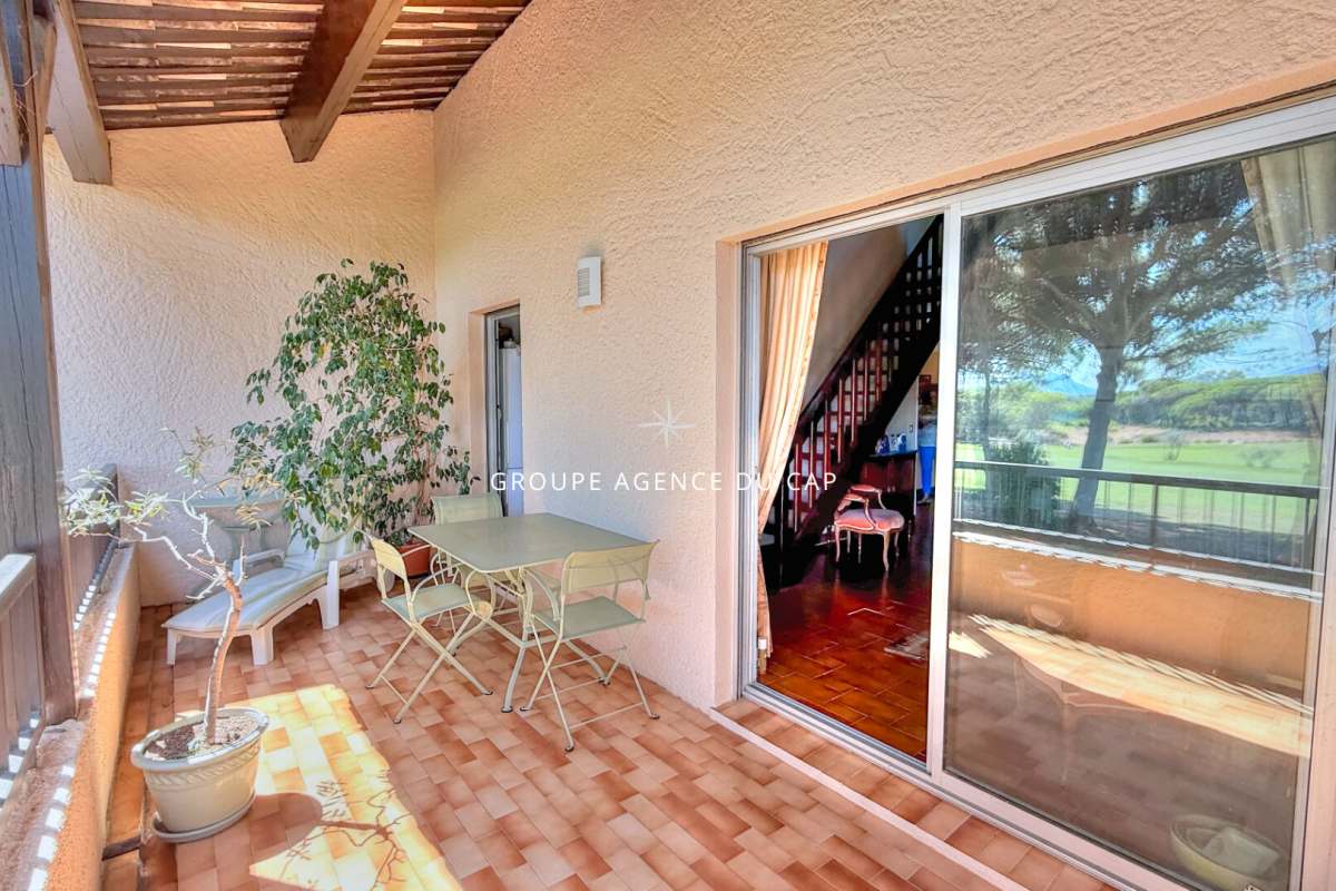 Luxury Apartment for sale in Saint-Raphaël, 450 000 €, Photo 3