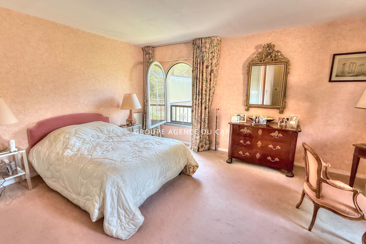 Luxury Apartment for sale in Saint-Raphaël, 450 000 €, Photo 5