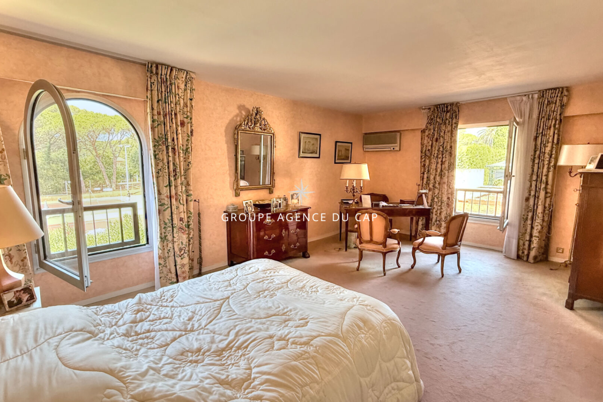 Luxury Apartment for sale in Saint-Raphaël, 450 000 €, Photo 6