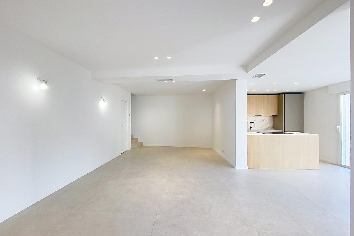 Maison de luxe à louer à Cannes, 3 500 €, Photo 7