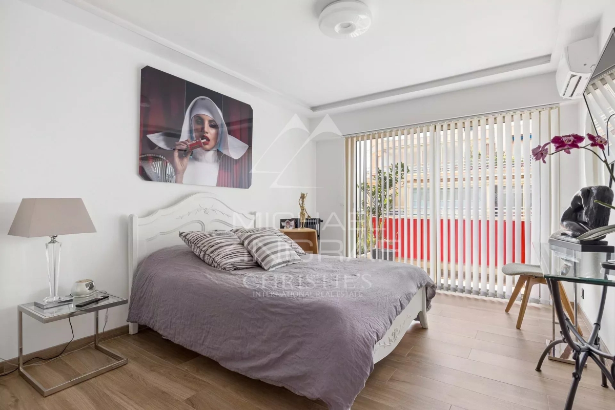 Luxury Apartment for sale in Antibes, 995 000 €, Photo 7