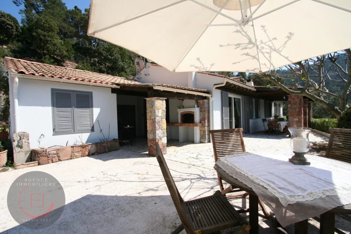 Luxury House for sale in Mandelieu-la-Napoule, 785 000 €, Photo 1