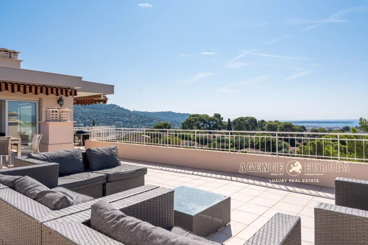 Luxury Apartment for sale in Le Cannet, 795 000 €, Photo 1