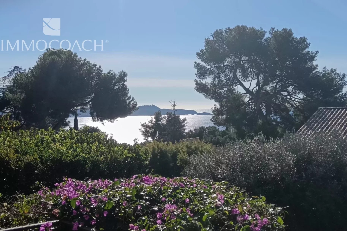 Luxury House for sale in Carqueiranne, 950 000 €, Photo 2