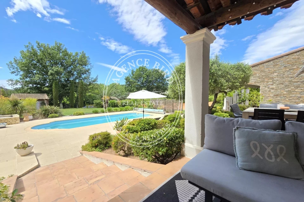 Maison de luxe à vendre à Bagnols-en-Forêt, 890 000 €, Photo 2