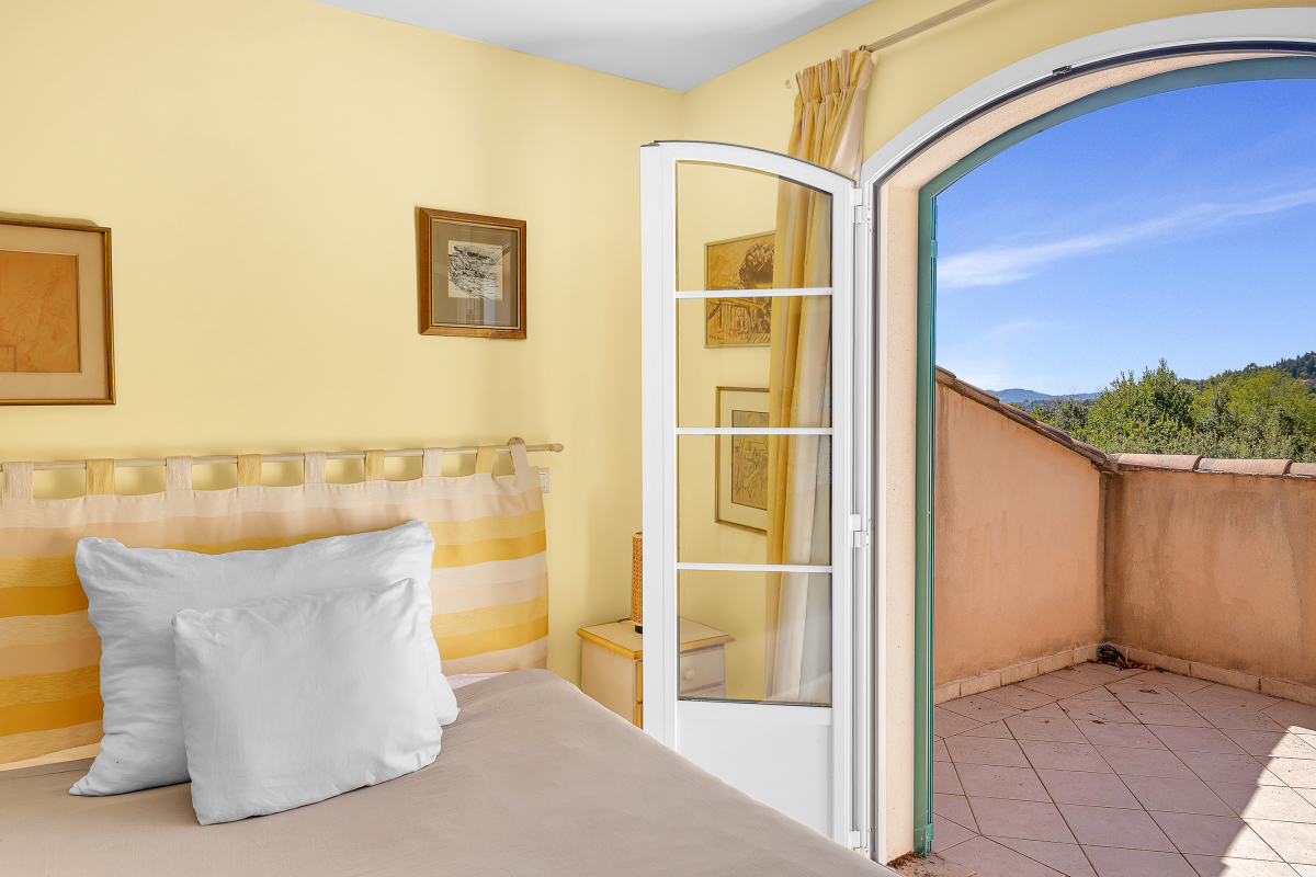 75309889