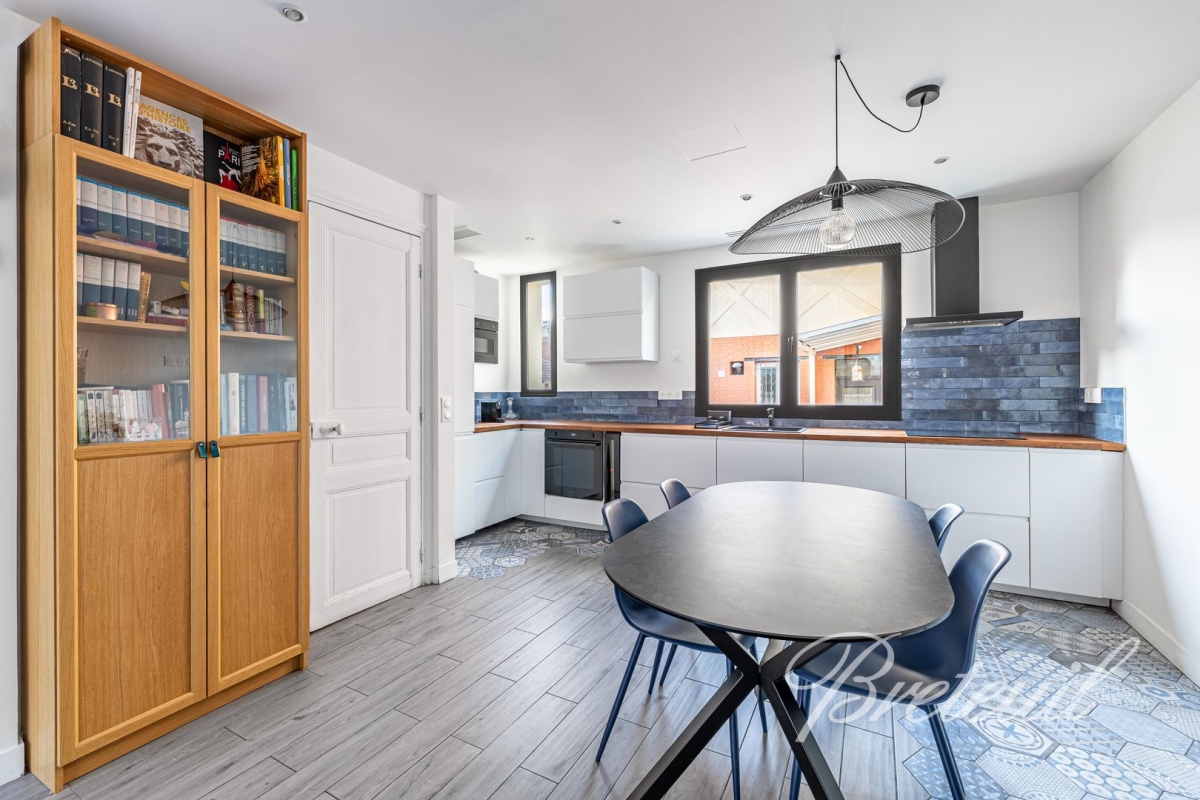 Maison de luxe à vendre à Paris 20Ème, 945 000 €, Photo 2