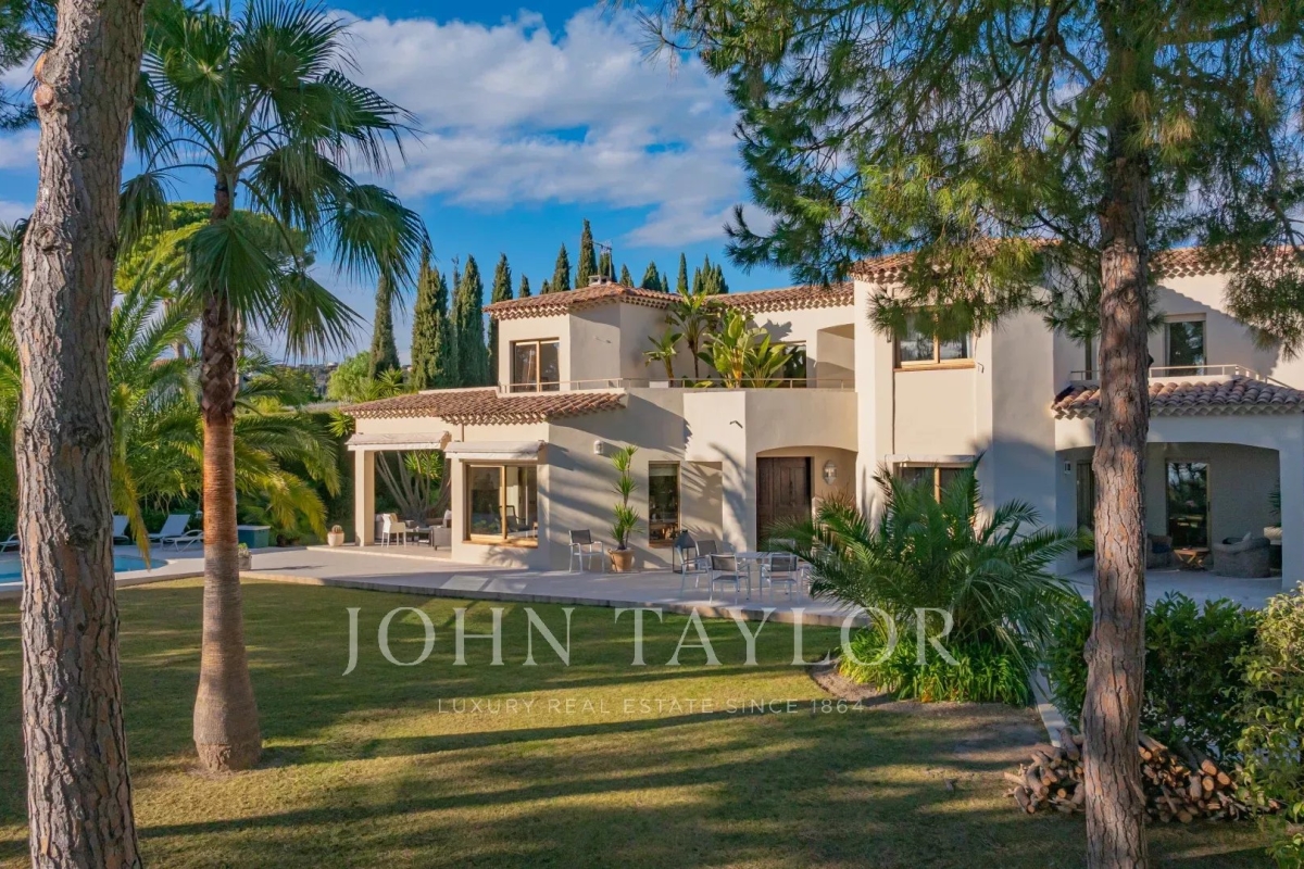 Maison de luxe à vendre à Nice, 2 110 000 €, Photo 1