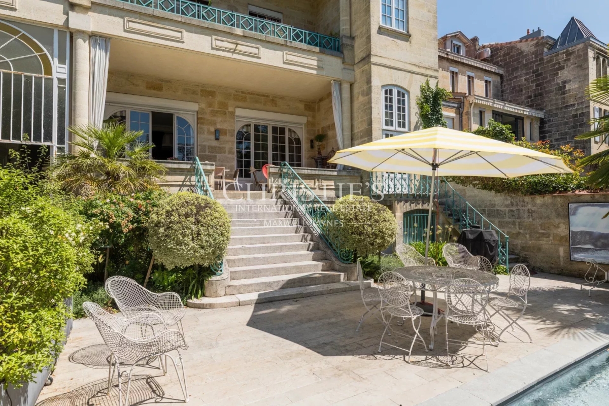 Maison de luxe à vendre à Bordeaux, 5 880 000 €, Photo 2