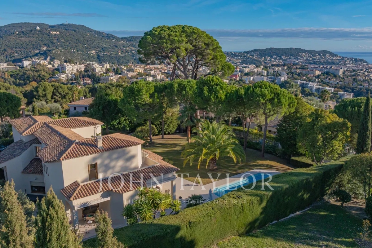 Maison de luxe à vendre à Nice, 2 110 000 €, Photo 3