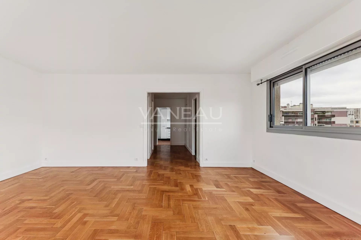 Luxury Apartment for sale in Paris 15ème, 795 000 €, Photo 3