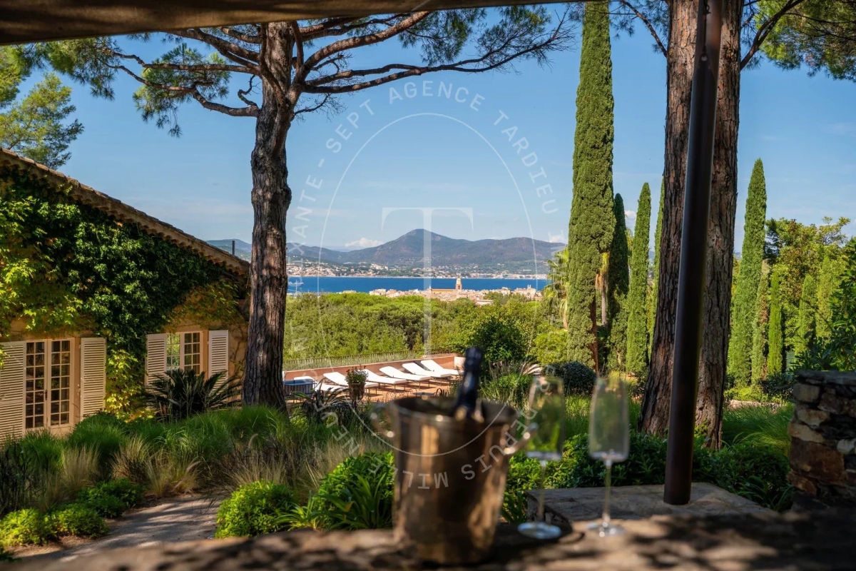 Maison de luxe à vendre à Saint-Tropez, 13 900 000 €, Photo 1