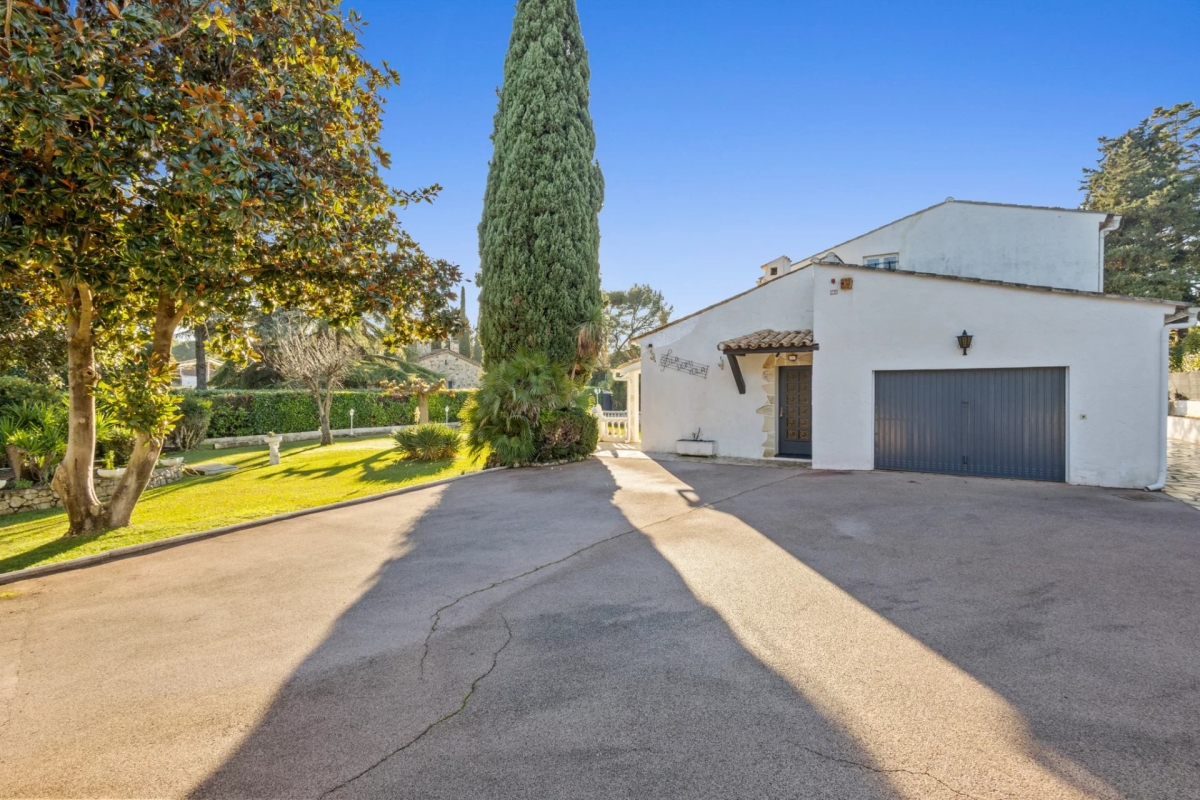 Luxury House for sale in Mougins, 1 170 000 €, Photo 2