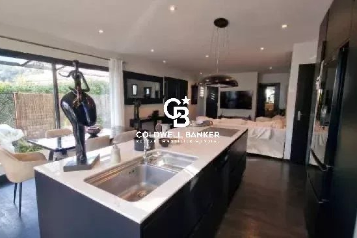 Luxury House for sale in La Colle-sur-Loup, 895 000 €, Photo 4