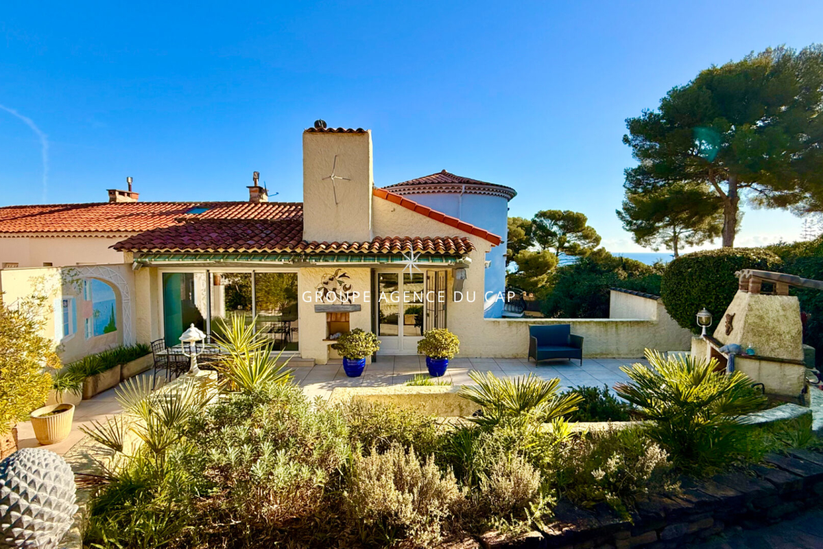 Luxury Apartment for sale in Les Issambres, 630 000 €, Photo 1