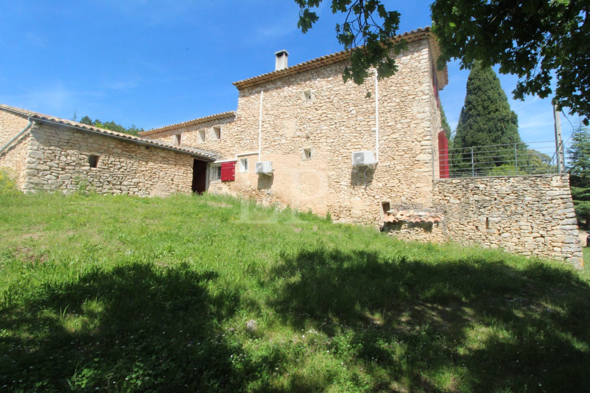 Maison de luxe à vendre à Saint Saturnin les Apt, 585 000 €, Photo 1