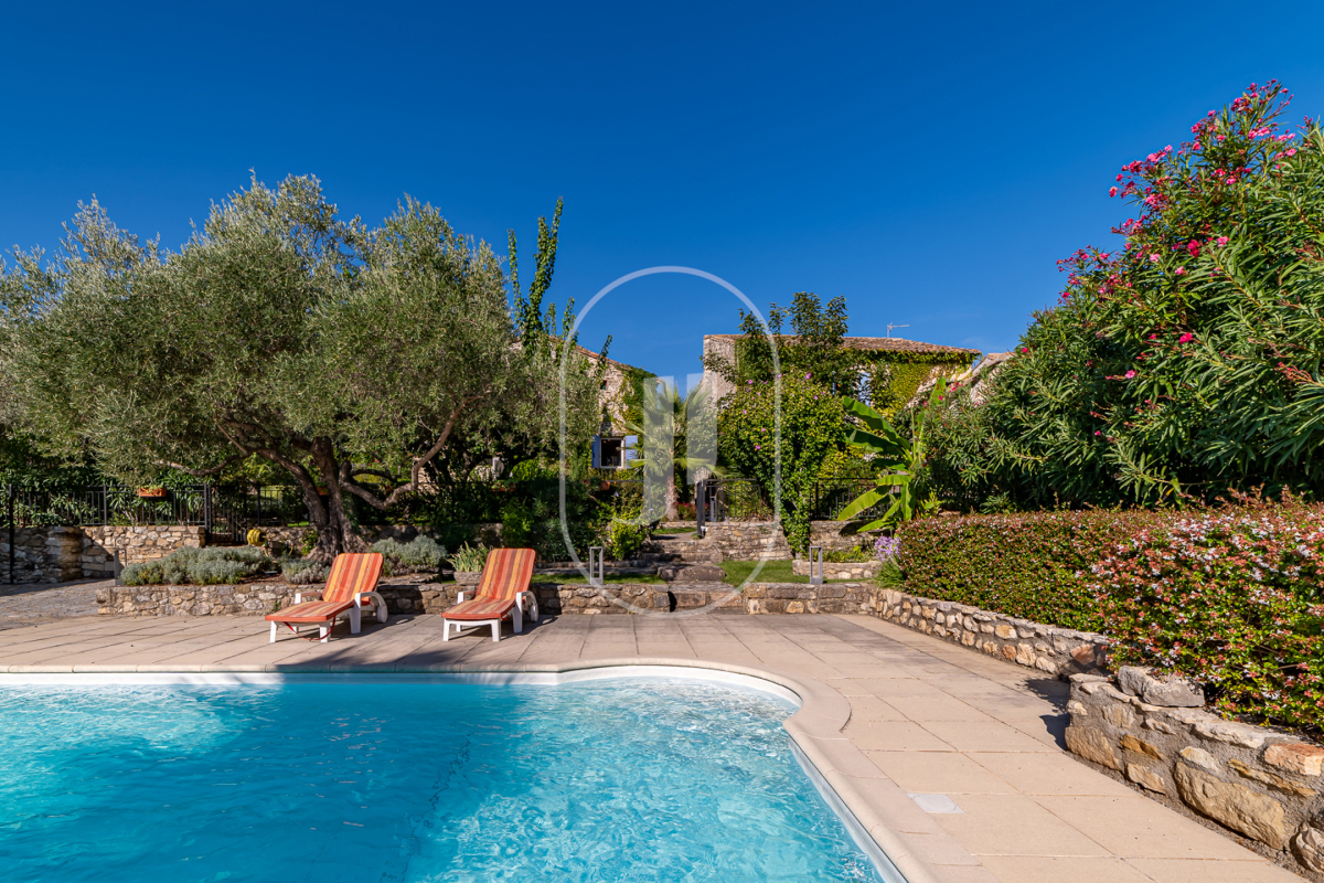 Luxury House for sale in Montignargues, 690 000 €, Photo 1