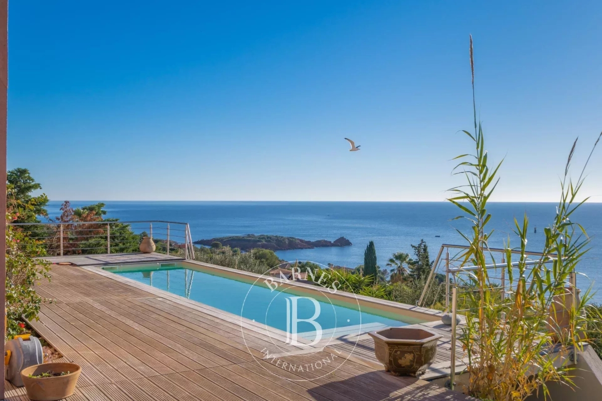 Luxury House for sale in Saint-Raphaël, 1 890 000 €, Photo 1