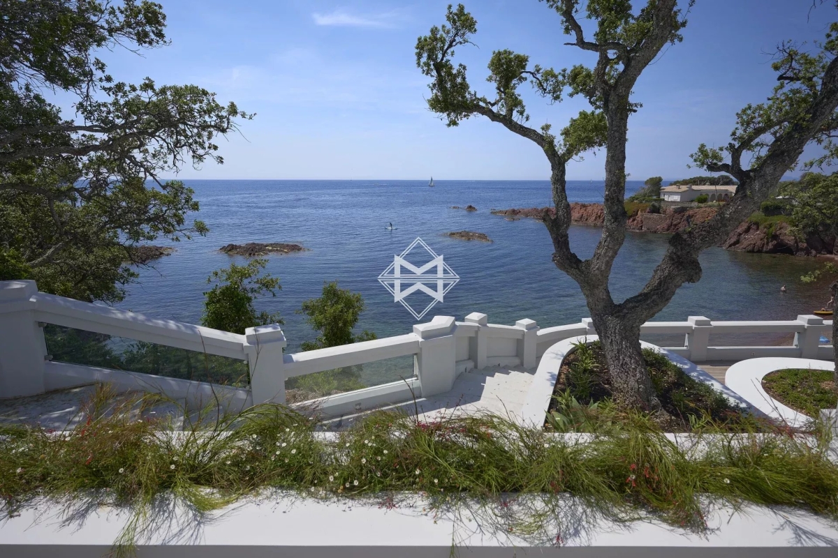 Maison de luxe à vendre à Agay, 10 900 000 €, Photo 2