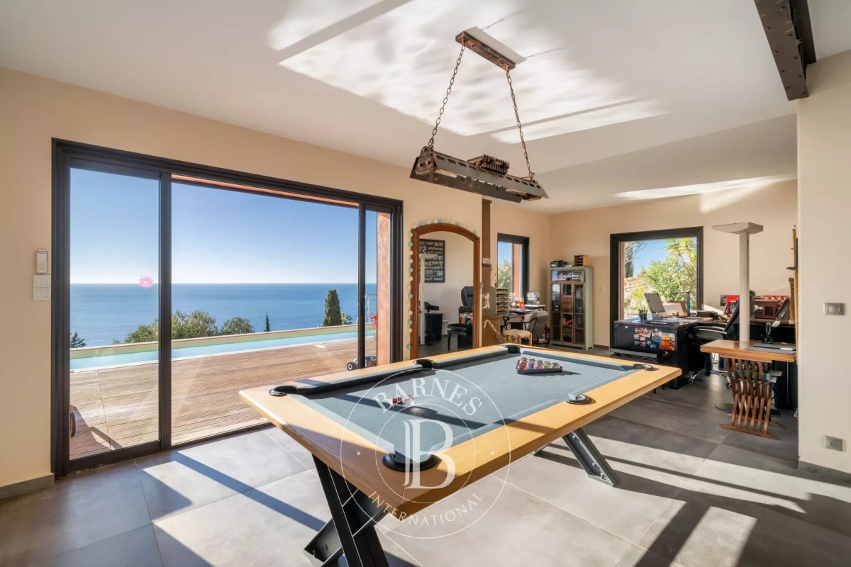 Luxury House for sale in Saint-Raphaël, 1 890 000 €, Photo 6