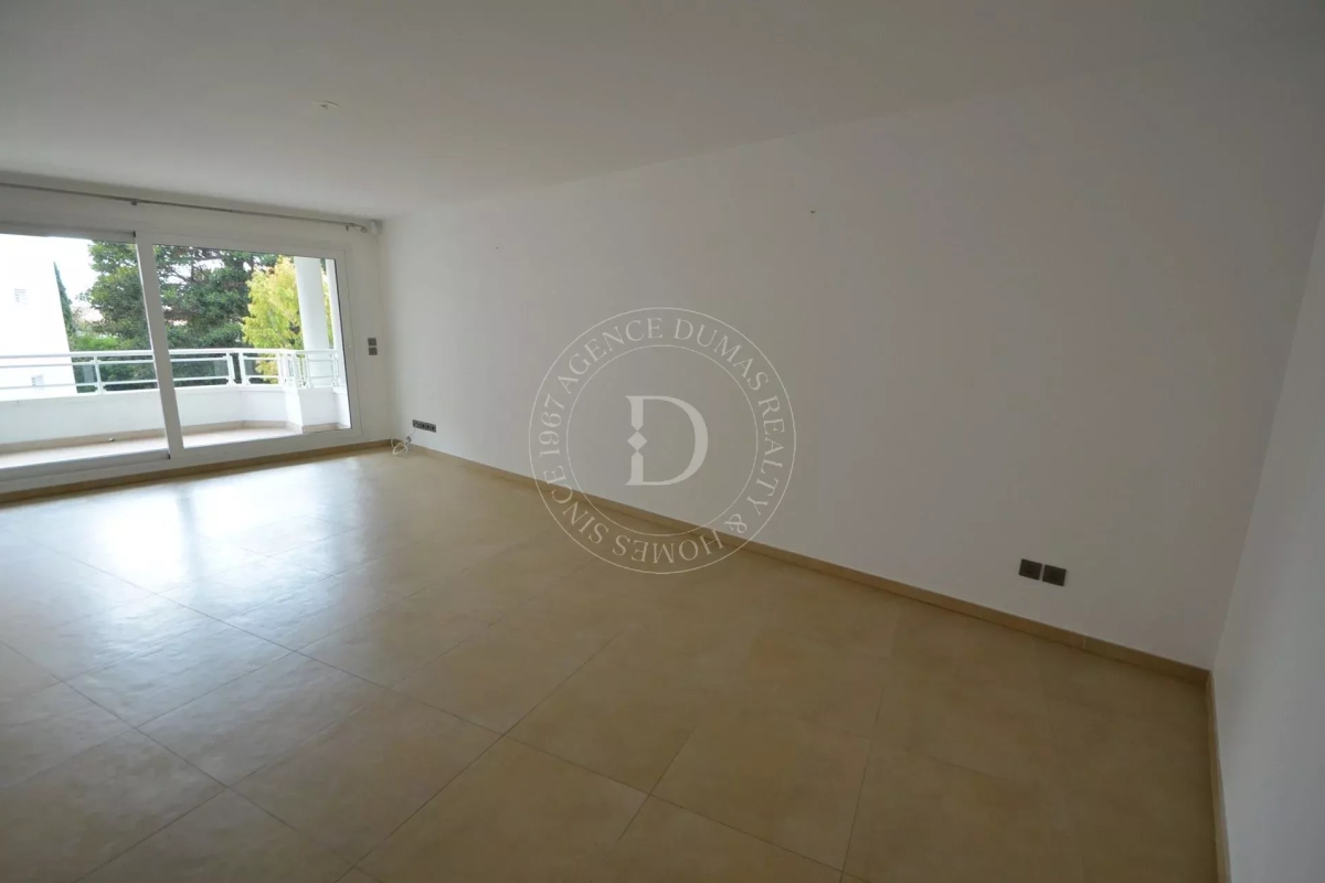 Luxury Apartment for sale in Beaulieu-sur-Mer, 1 090 000 €, Photo 2