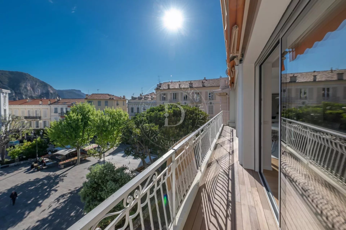 Luxury Apartment for sale in Beaulieu-sur-Mer, 1 390 000 €, Photo 2