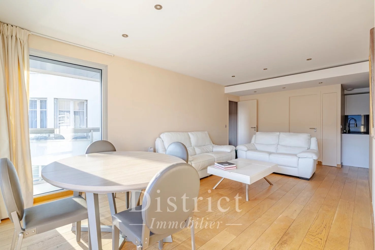 Luxury Apartment for sale in Paris 7Ème, 1 100 000 €, Photo 3