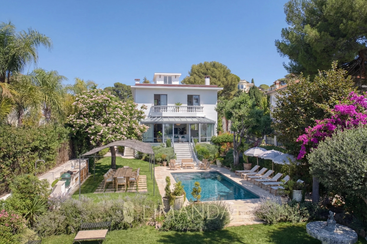 Luxury House for rental in Cap d'Antibes, 17 500 €, Photo 1