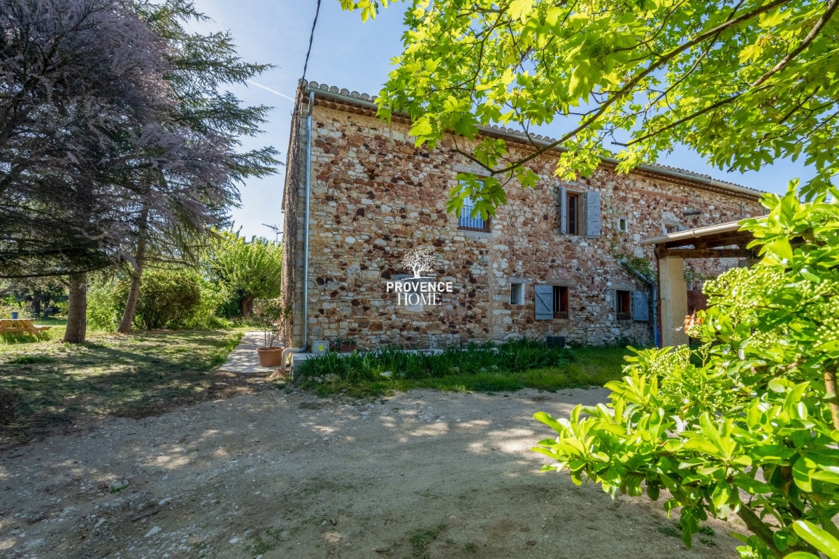 Luxury House for sale in Roussillon, 650 000 €, Photo 1
