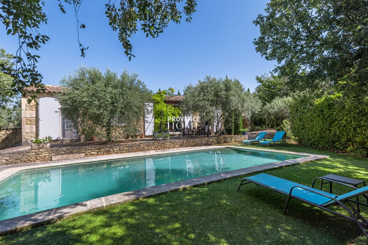 Luxury House for sale in Gordes, 780 000 €, Photo 1