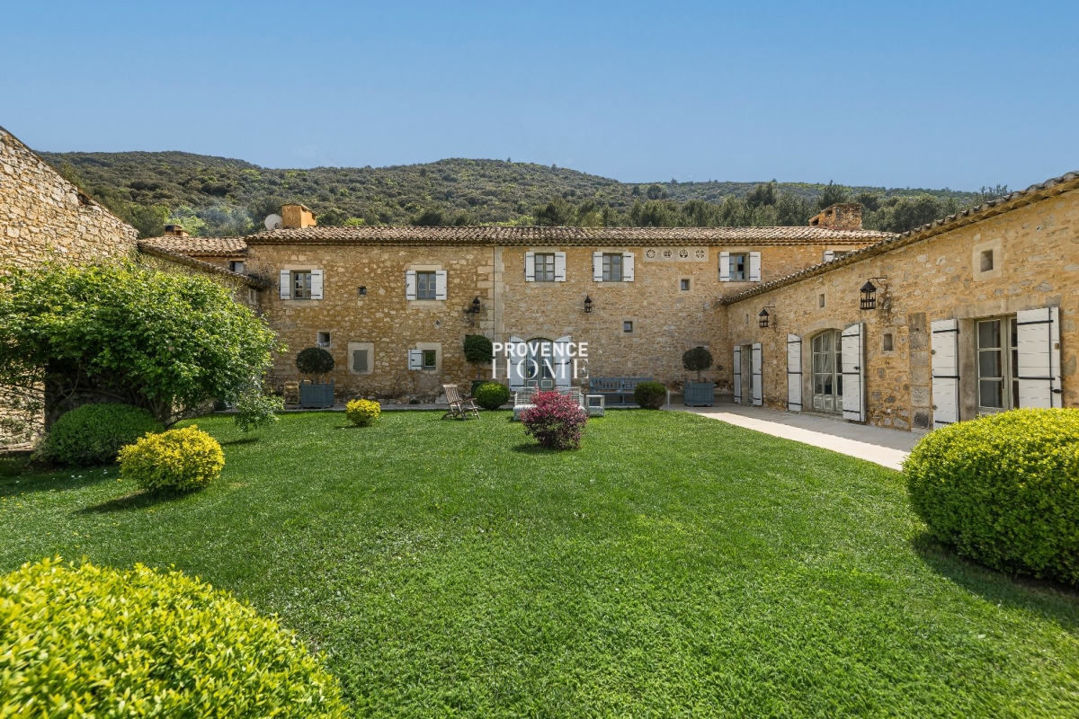 Maison de luxe à vendre à Bonnieux, 2 690 000 €, Photo 1