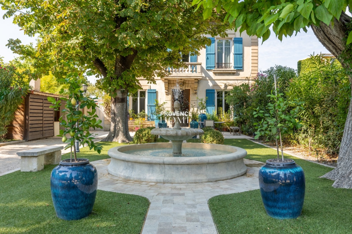 Luxury House for sale in L Isle-sur-La-Sorgue, 2 300 000 €, Photo 1