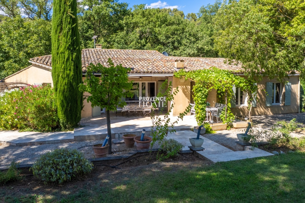 Luxury House for sale in Ménerbes, 750 000 €, Photo 1