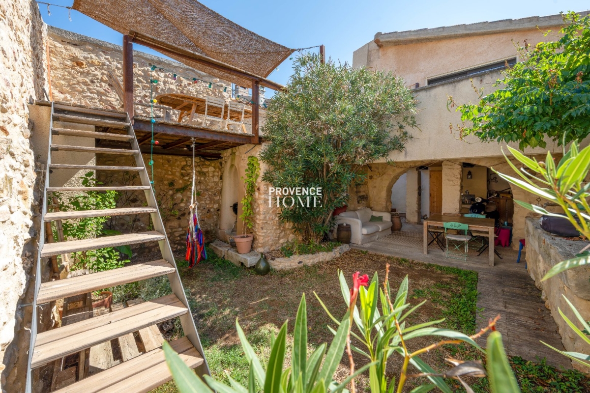 Luxury House for sale in Gargas, 495 000 €, Photo 1