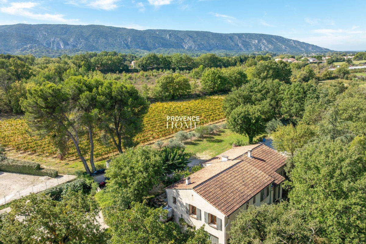 Luxury House for sale in Oppède, 975 000 €, Photo 2