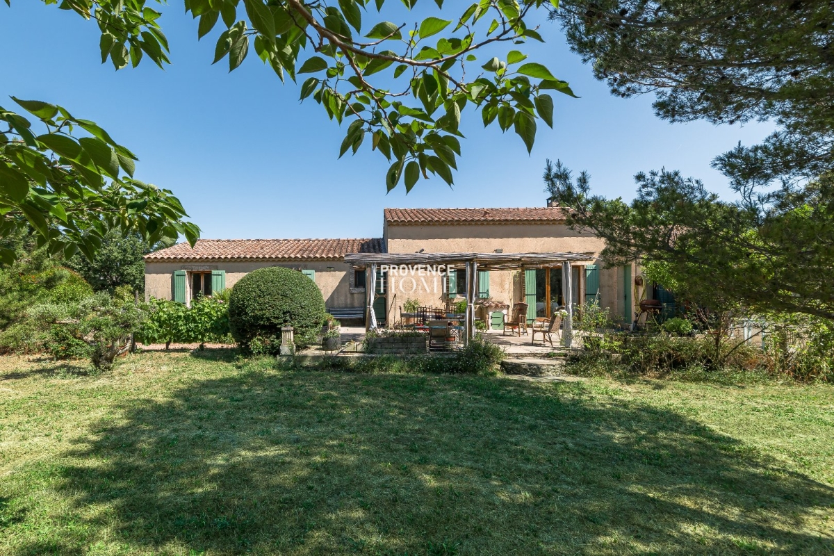 Maison de luxe à vendre à Lacoste, 490 000 €, Photo 2