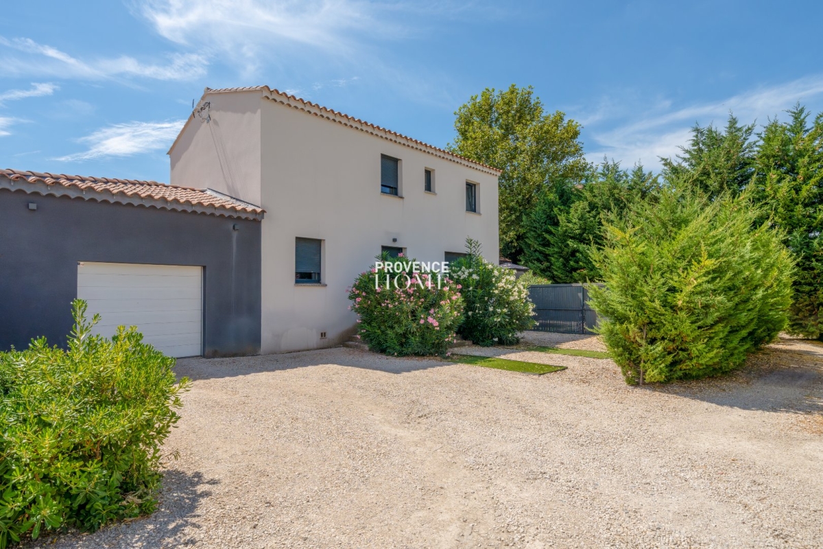 Maison de luxe à vendre à L Isle-sur-La-Sorgue, 950 000 €, Photo 3