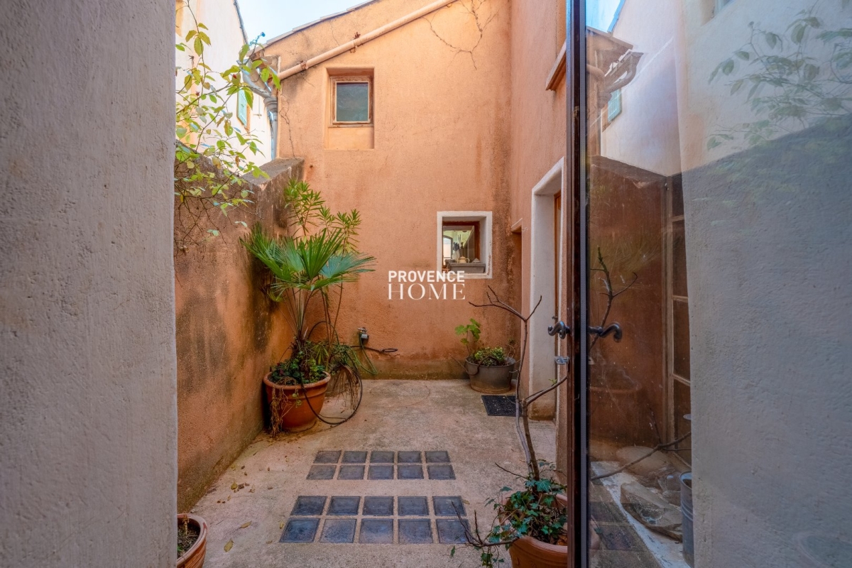 Maison de luxe à vendre à Roussillon, 595 000 €, Photo 3