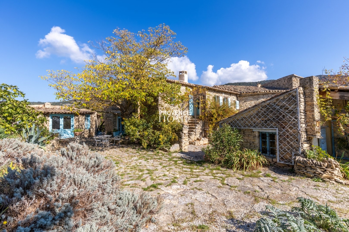 Luxury House for sale in Saumane-de-Vaucluse, 1 780 000 €, Photo 3